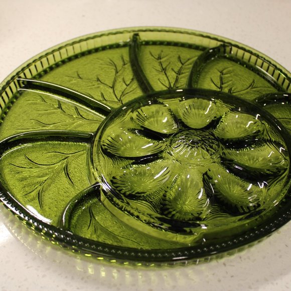 Green Divided Egg Tray - Picture 1 of 4